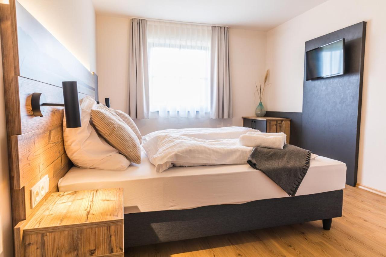 Chiemseer Wirtshaus Chieming Esterno foto